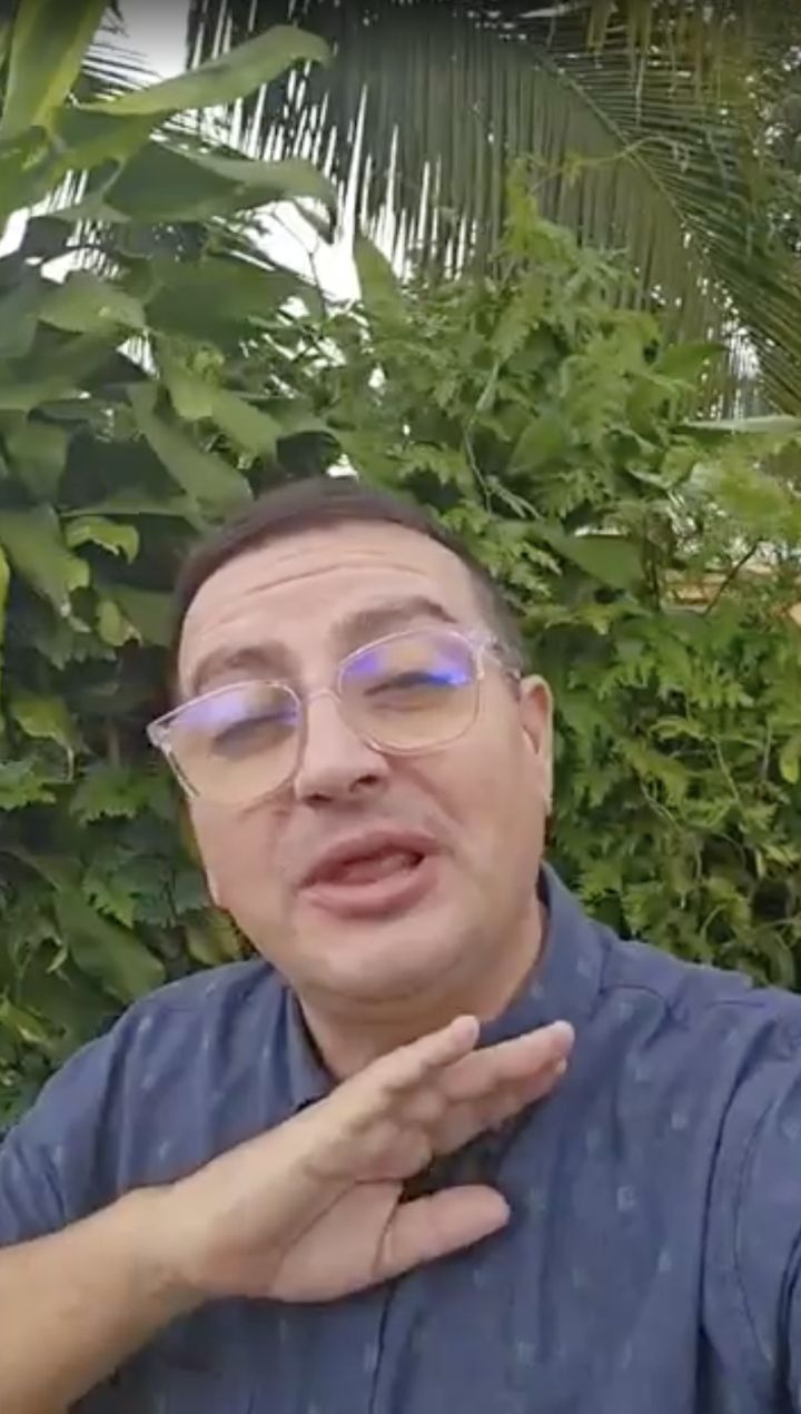 Johnny Umana of Green Healthcare Costa Rica on camera